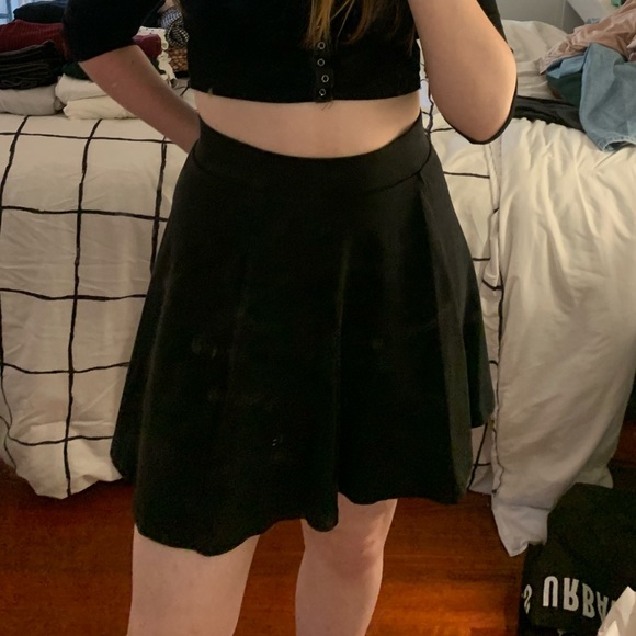 Dresses & Skirts - black short skirt